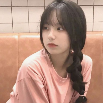 优质2019女生手机遮脸头像图片