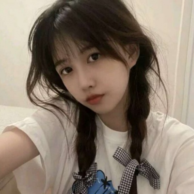 优质2019女生手机遮脸头像图片