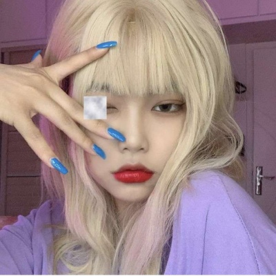 优质2019女生手机遮脸头像图片
