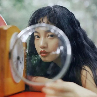 适合微博用的高清优质女生带字超拽头像图片