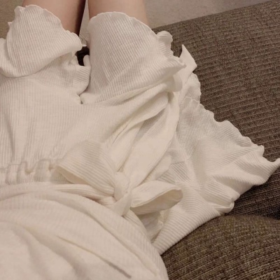 适合微博用的高清优质女生带字超拽头像图片