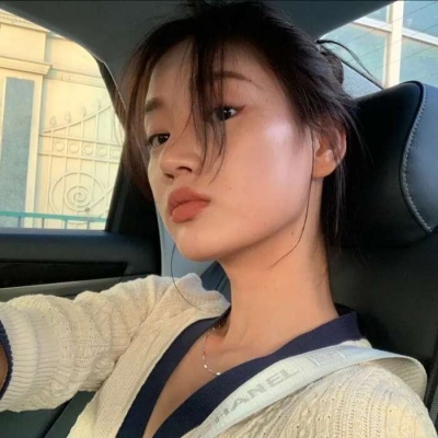 适合微博用的高清优质女生带字超拽头像图片