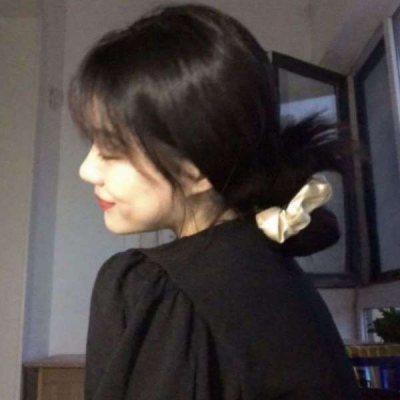 高清略带遗憾的优质好看头像女生头像干净御姐侧脸图片