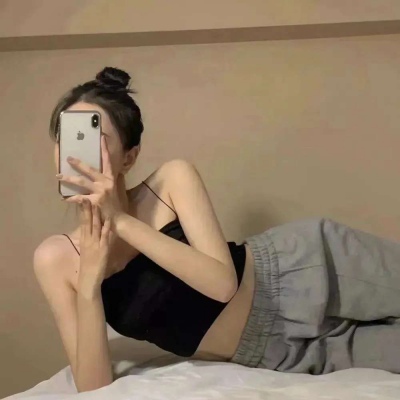 优质咬唇头像女生头像