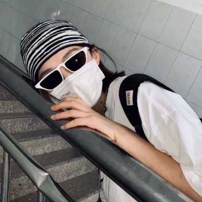 高清逗比搞怪的沙雕系头像qq动漫伤感女生头像带字头像图片