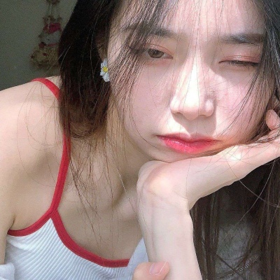 优质混网女生阳台侧脸头像图片