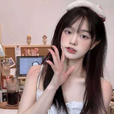 优质混网女生阳台侧脸头像图片
