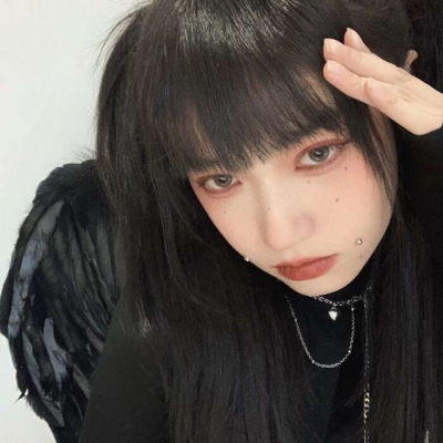 优质混网女生阳台侧脸头像图片