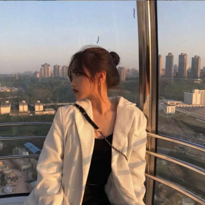 星辰大海温柔动漫qq可爱头像女生图片