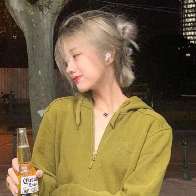 星辰大海温柔动漫qq可爱头像女生图片