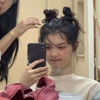高清好看的微信头像女生卡通手绘简约图片