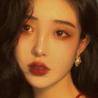 高清好看的微信头像女生卡通手绘简约图片