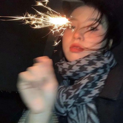 让人心动撩人的真人头像情侣头像女生强男生弱图片