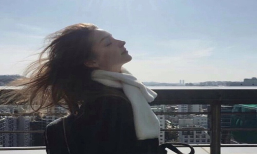 女人要活得精致短句 自信是独特的魅力图片