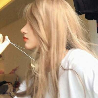 每截一张图都是优质头像唯美短发意境图片女生头像背影图片大全图片