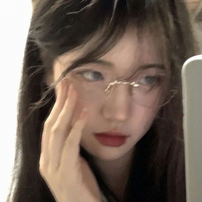 每截一张图都是优质头像唯美短发意境图片女生头像背影图片大全图片