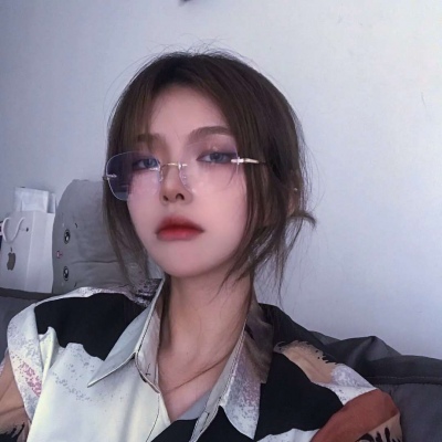 高清海王姐姐爱用的头像图片头像女生手捧满天星图片唯美图片