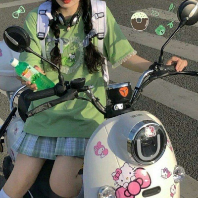 你们最喜欢的原谅色qq头像高冷霸气动漫女生头像背影头像图片