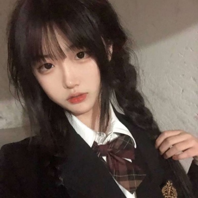 高清海王妹妹傍晚路灯女生头像图片