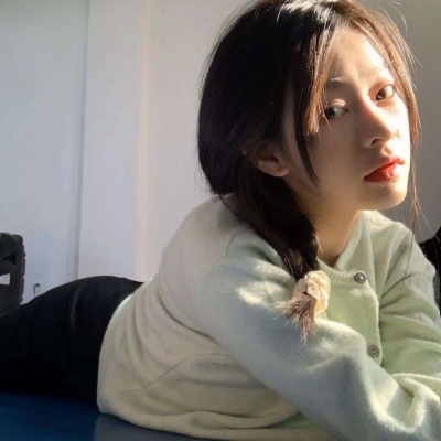 20岁玩貂蝉女生的头像图片