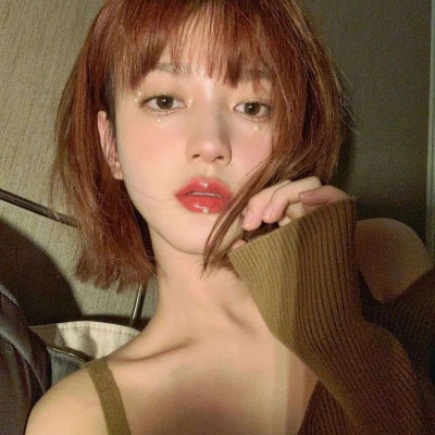 20岁玩貂蝉女生的头像图片