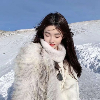 高清清纯的青涩唯美qq头像女生可爱带相框图片