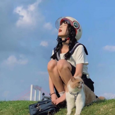 高清清纯的青涩唯美qq头像女生可爱带相框图片