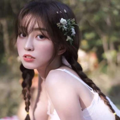 高清清纯的青涩唯美qq头像女生可爱带相框图片