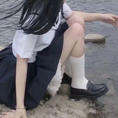 优质头像 女生卡通背影图片