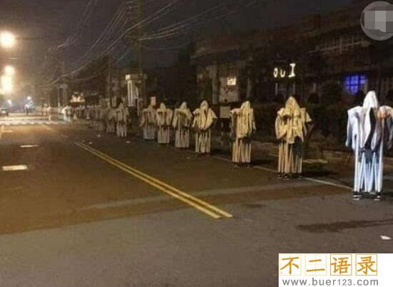 湘西赶尸之谜 湘西赶尸源自魔神蚩尤（人为背尸）图片