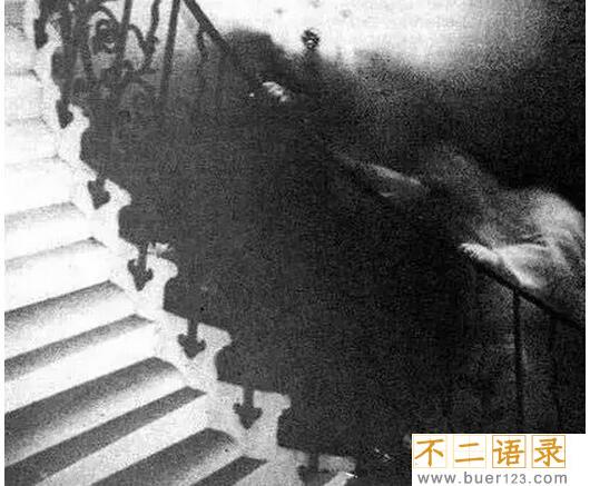 史上十张最诡异的照片 超惊悚的真实鬼魂照片(网友恶搞)图片