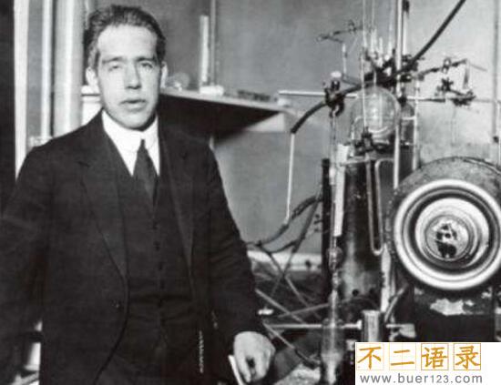 世界十大著名物理学家，爱因斯坦/牛顿最牛逼(贡献最大)图片