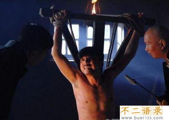 残酷刑罚电刑拷问 男人被电击会流出精液(受刑生不如死)图片
