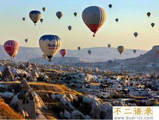 世界上最美好的地方，全球最美10个旅游地(美炸了/必去)图片