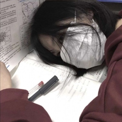 高清适合当头像的潮图好看的女生头像高冷动漫短发图片