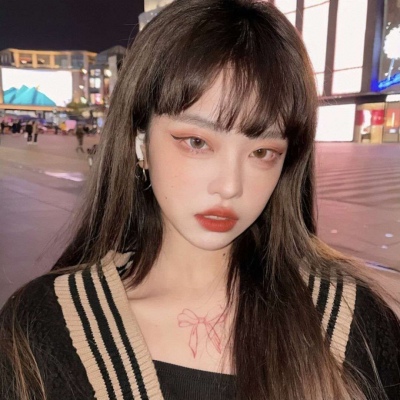 时尚精致潮图头像男生跟女生玩游戏的情侣头像图片