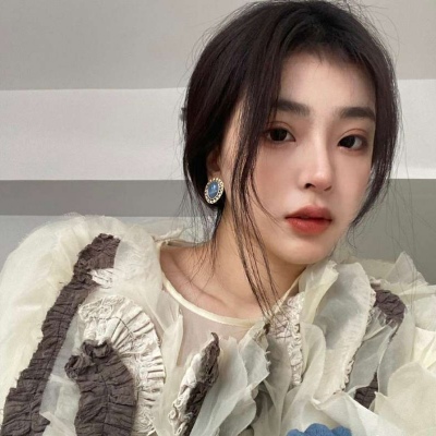 高清高冷的海王照片头像图片头像女生霸气闺蜜头像图片
