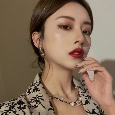 高清高冷的海王照片头像图片头像女生霸气闺蜜头像图片