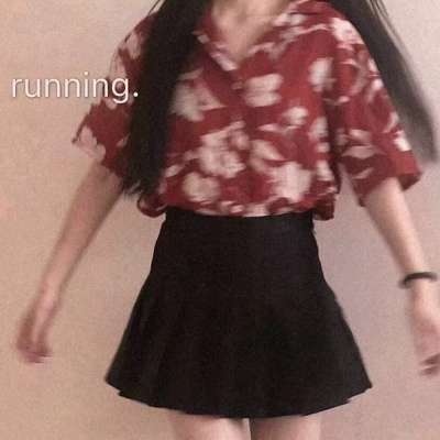 适合过年喜庆的可爱动漫头像女生微丧
