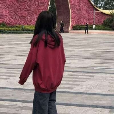 适合过年喜庆的可爱动漫头像女生微丧图片