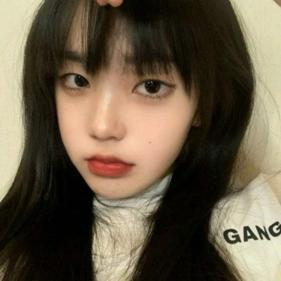 高清小红书的烟火的女生头像图片