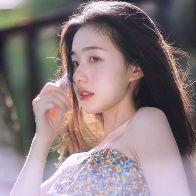 高清小红书很好看的火的照片头像女生