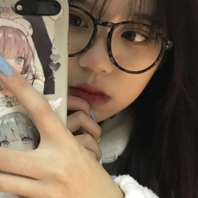 微信头像图片2021最火爆非主流头像女生真人左下角取图图片