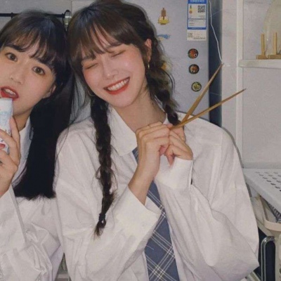 2021最流行洋气头像闺蜜爱笑眼睛女生头像图片