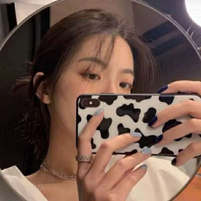 2021成熟女生头像露腰露肩图片