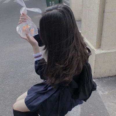 高清最火的2021流行背影头像女生头像背影数学公式闺蜜图片