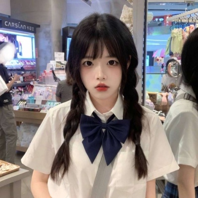 2021个性头像韩风运动系女生头像图片