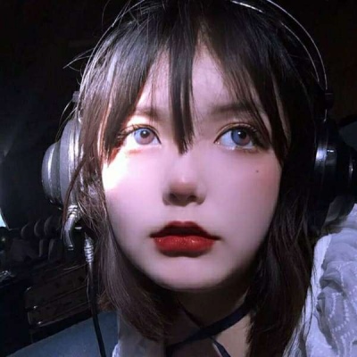 2021最火爆头像女生真人遮脸高清图片