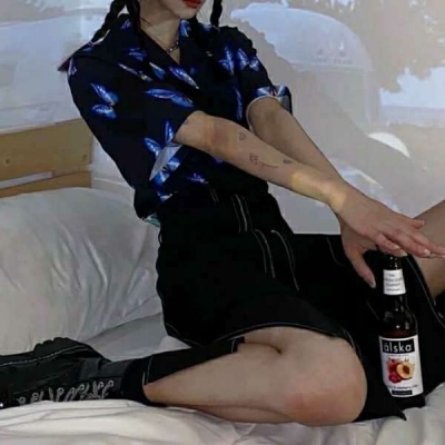 2021最火爆头像女生真人遮脸高清图片