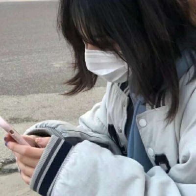 2021最火爆头像女生真人遮脸高清图片